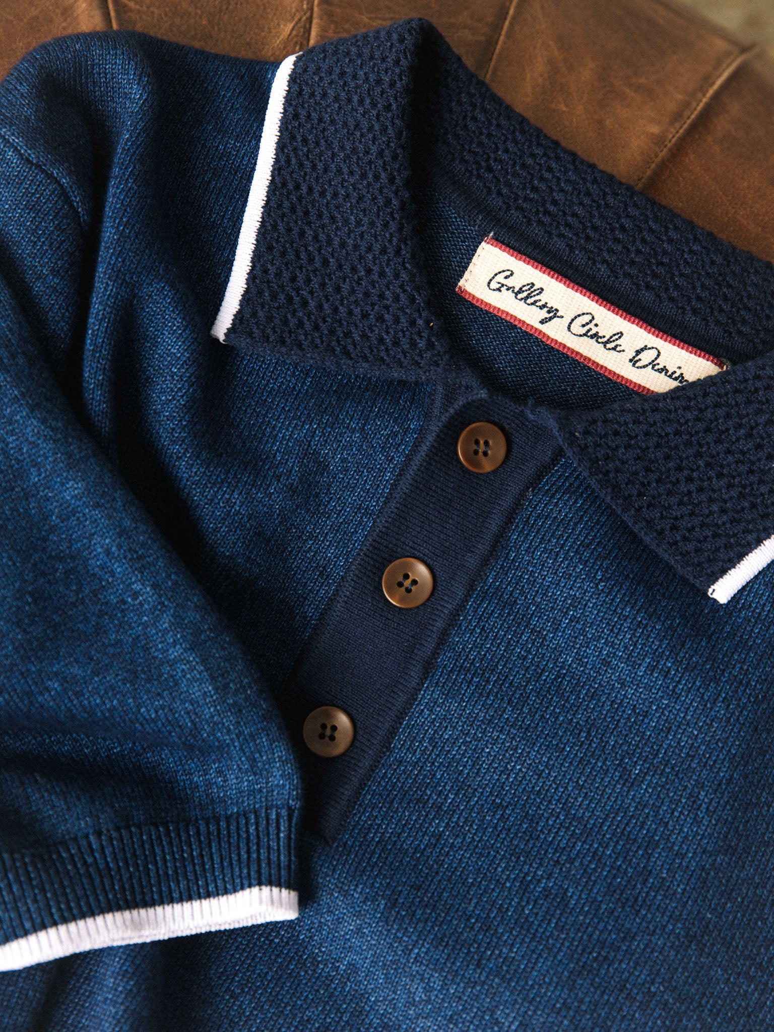 Modelshot / Indigo Blue / Detail